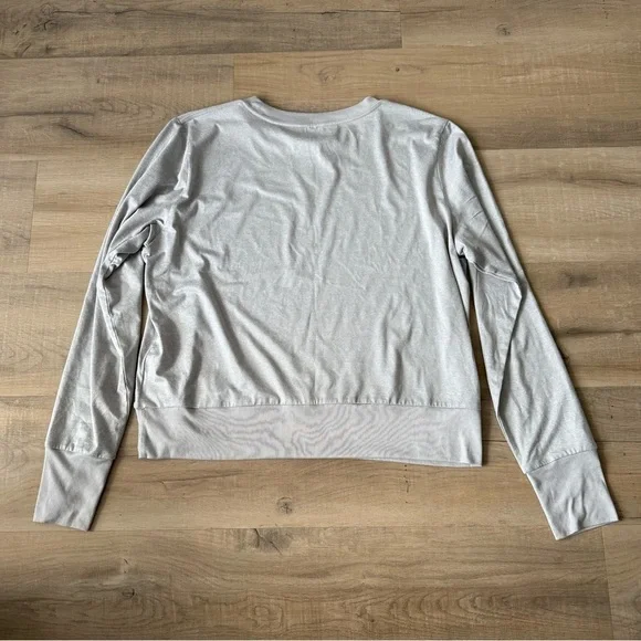 Vuori light heather grey Daydream Crew long sleeve tee shirt - Large - Picture 5 of 6